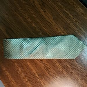 Men's Croft and Barrow tie. New, never worn.  Green with some blue.